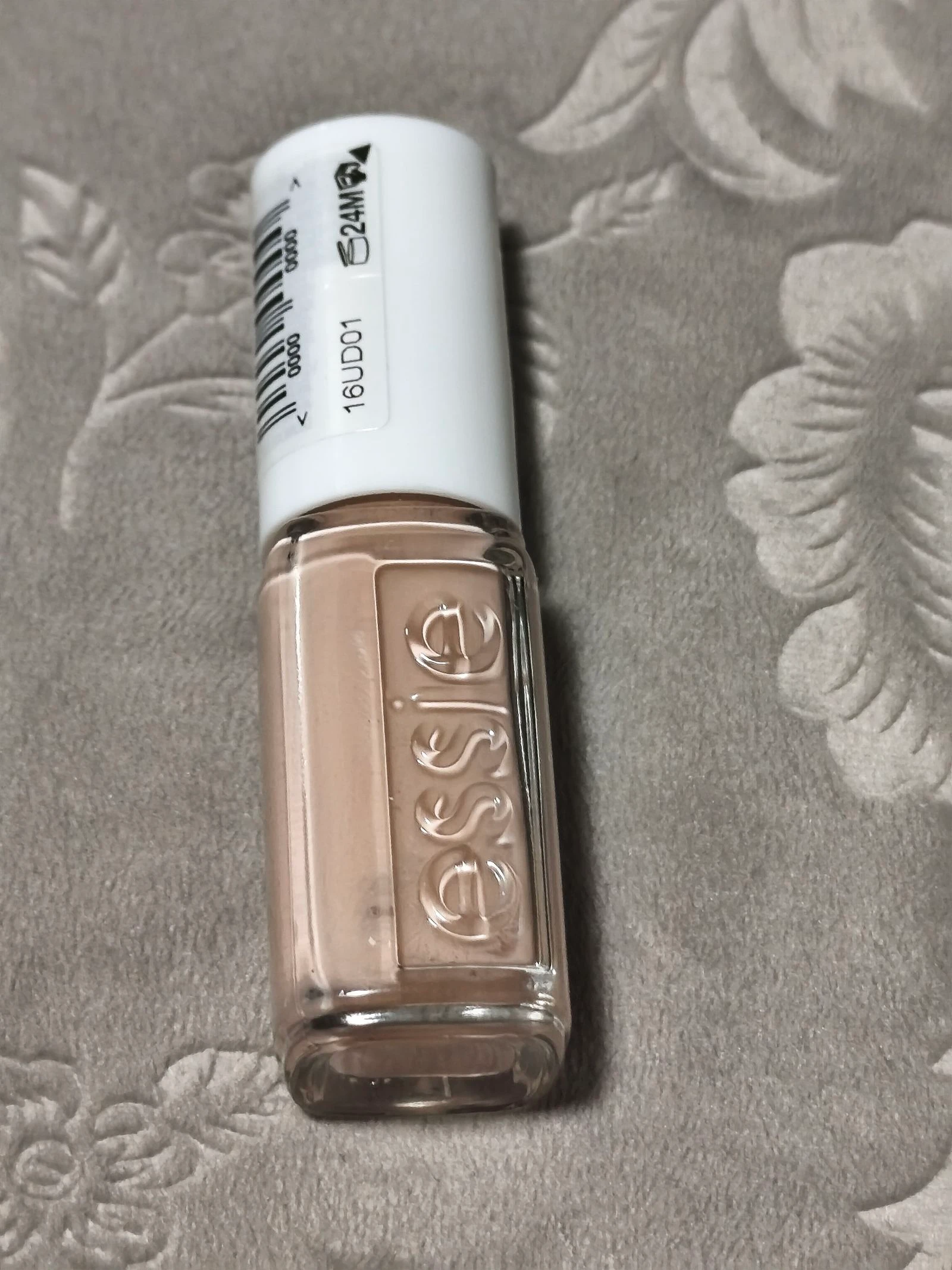 2 esmaltes de Essie – photo 4